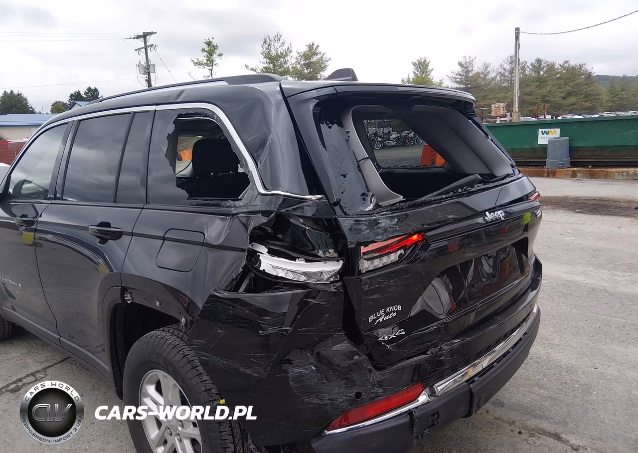 2023 Jeep Grand Cherokee Laredo 4X4 VIN:1C4RJHAG4PC529328 - 6