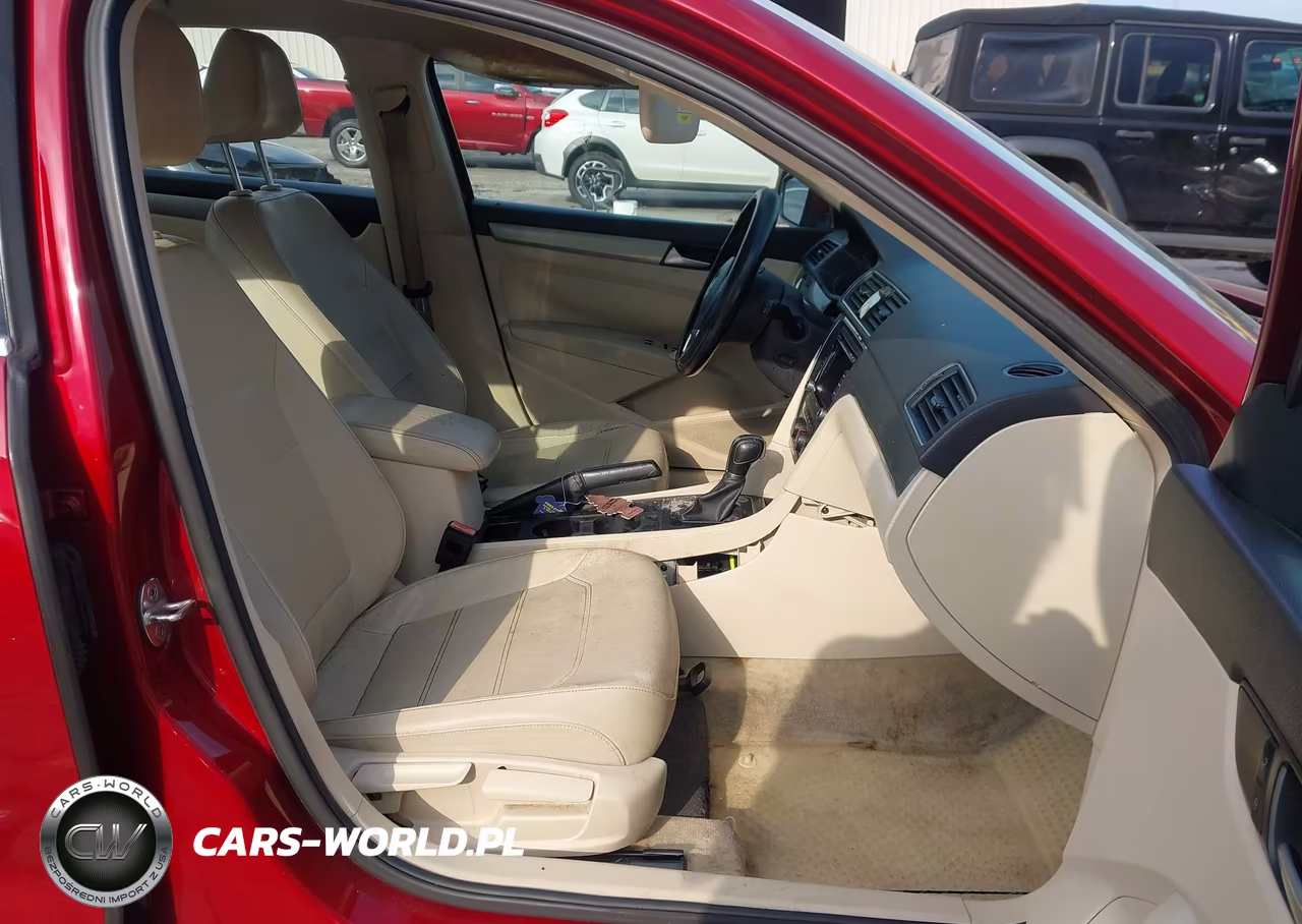 2015 Volkswagen Passat 1.8T Limited Edition VIN:1VWAS7A37FC116784 - 5