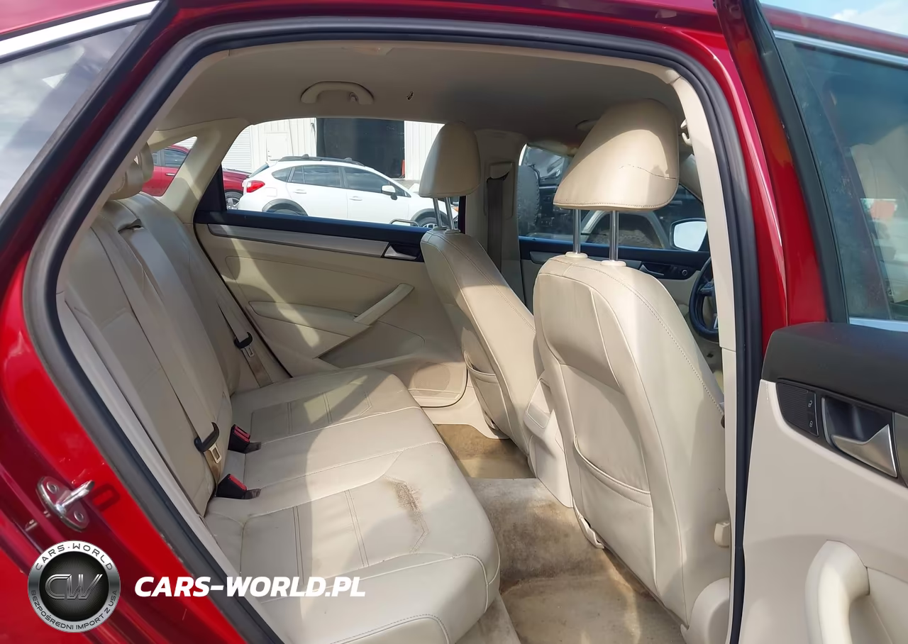 2015 Volkswagen Passat 1.8T Limited Edition VIN:1VWAS7A37FC116784 - 8