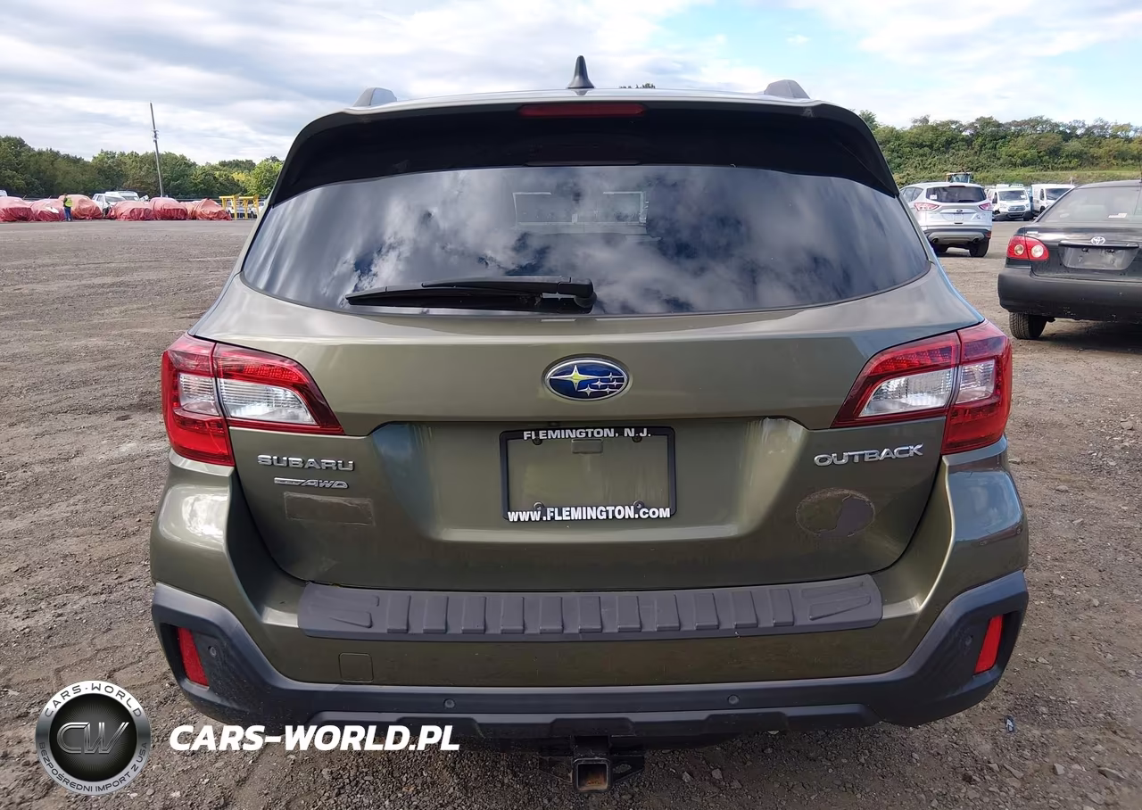 2018 Subaru Outback 2.5I Touring VIN:4S4BSATC5J3387686 - 16