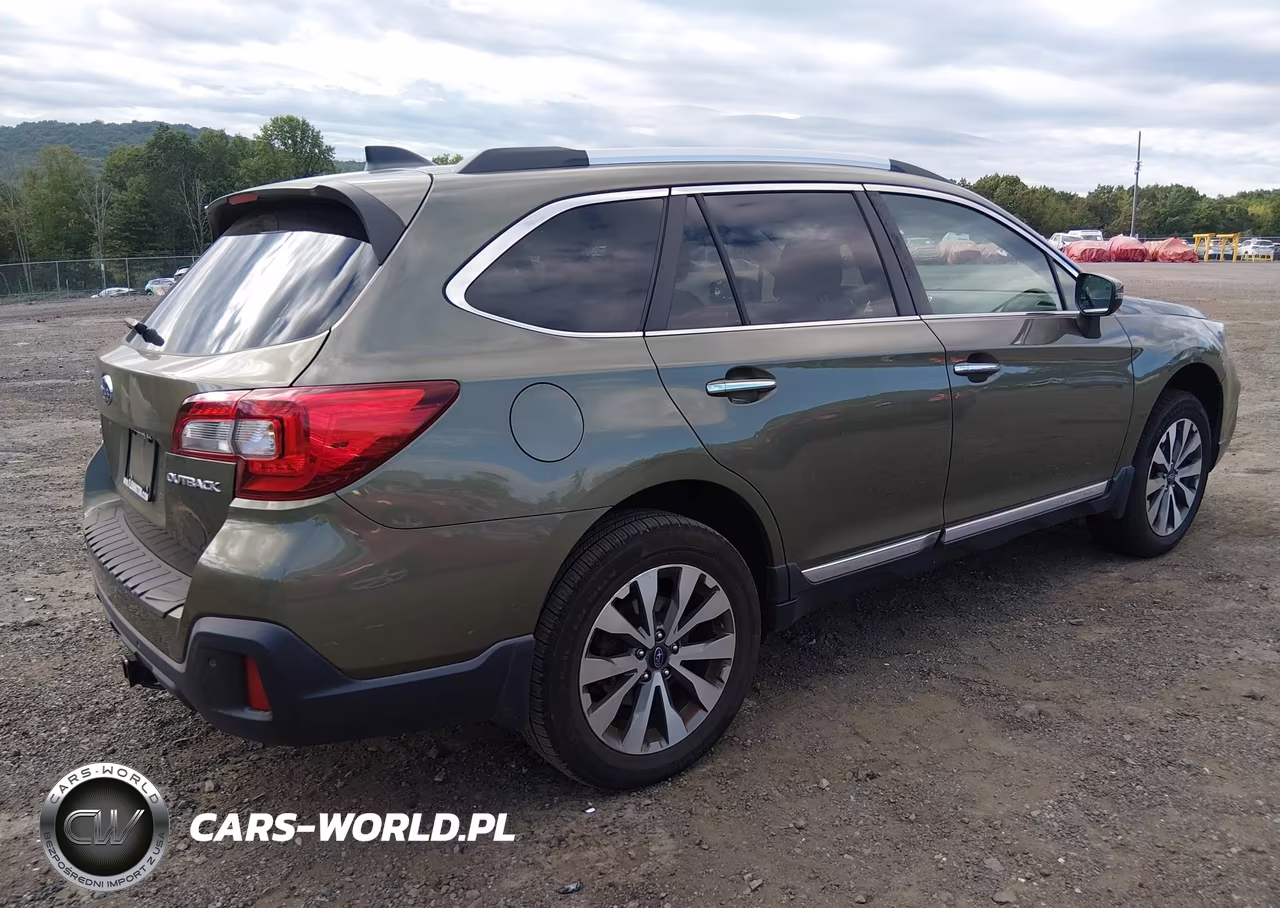 2018 Subaru Outback 2.5I Touring VIN:4S4BSATC5J3387686 - 4