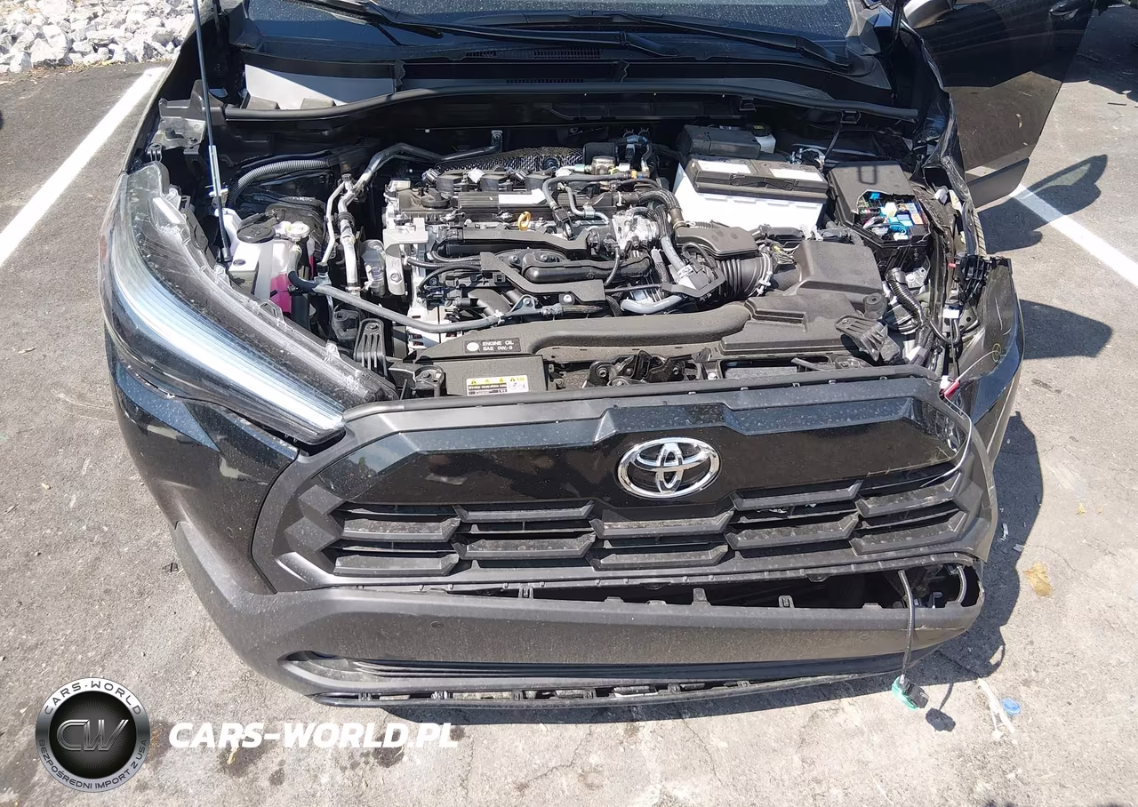 2026 Toyota Corolla Cross Xle VIN:7MUEAABG7TV194276 - 10