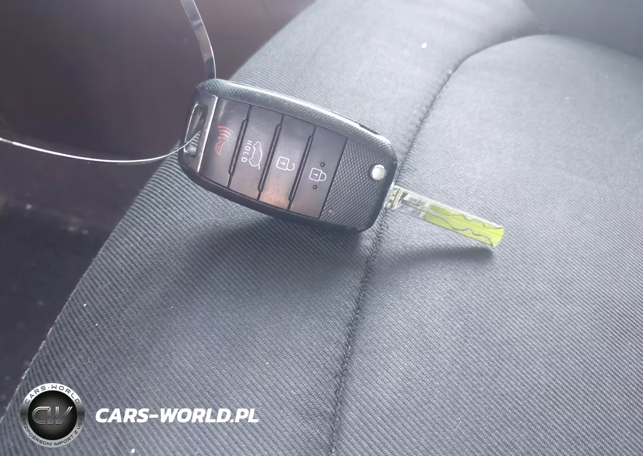 2017 Kia Soul + VIN:KNDJP3A58H7497457 - 11