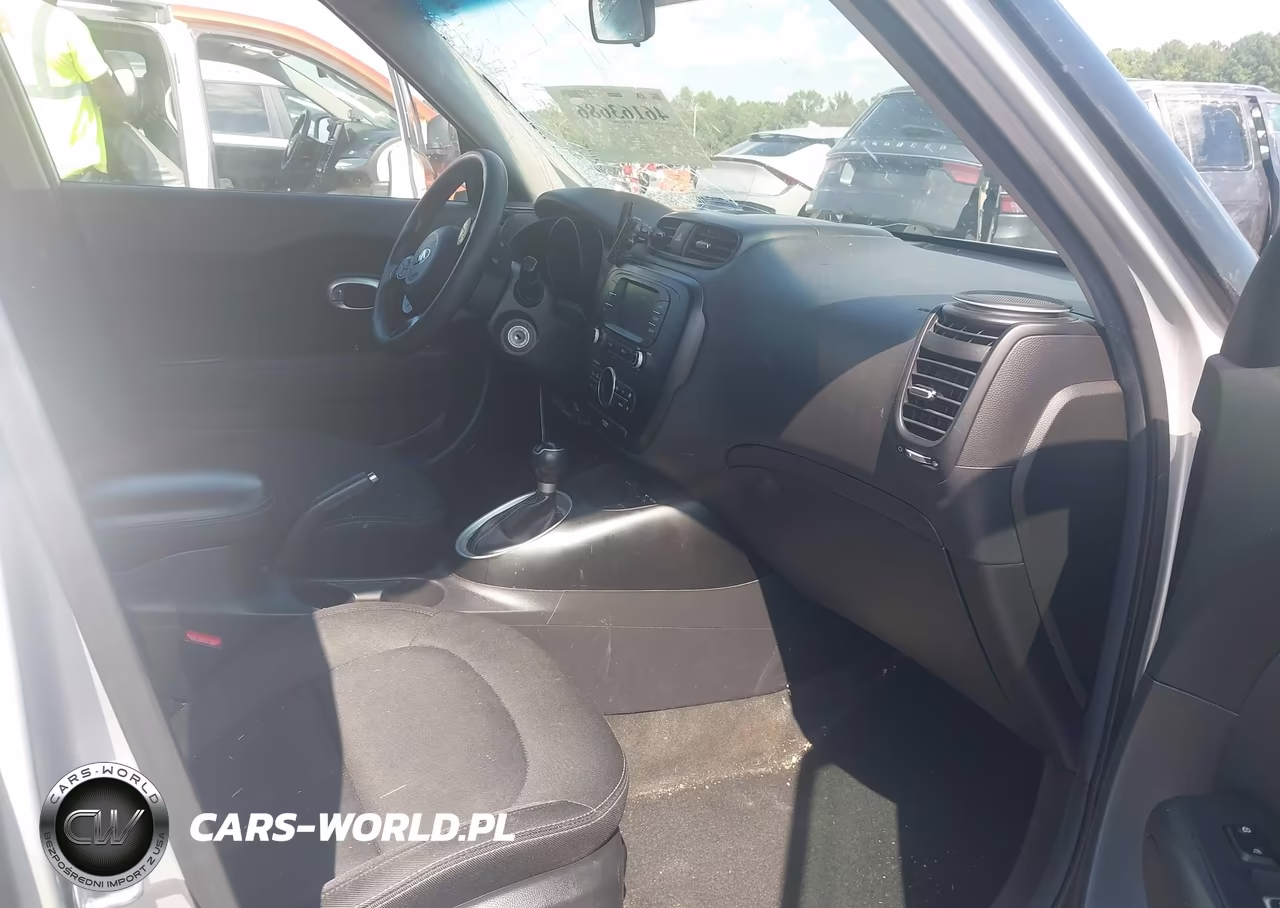 2017 Kia Soul + VIN:KNDJP3A58H7497457 - 5