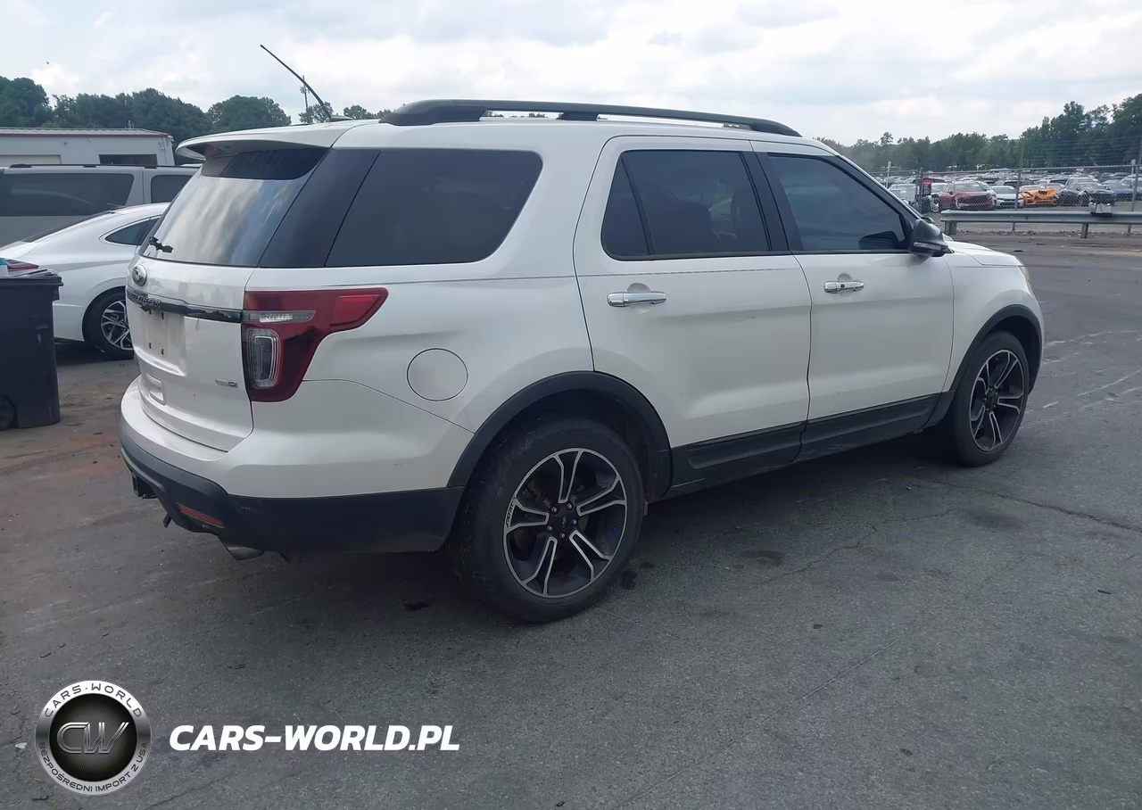 2013 Ford Explorer Sport VIN:1FM5K8GT7DGC04267 - 4