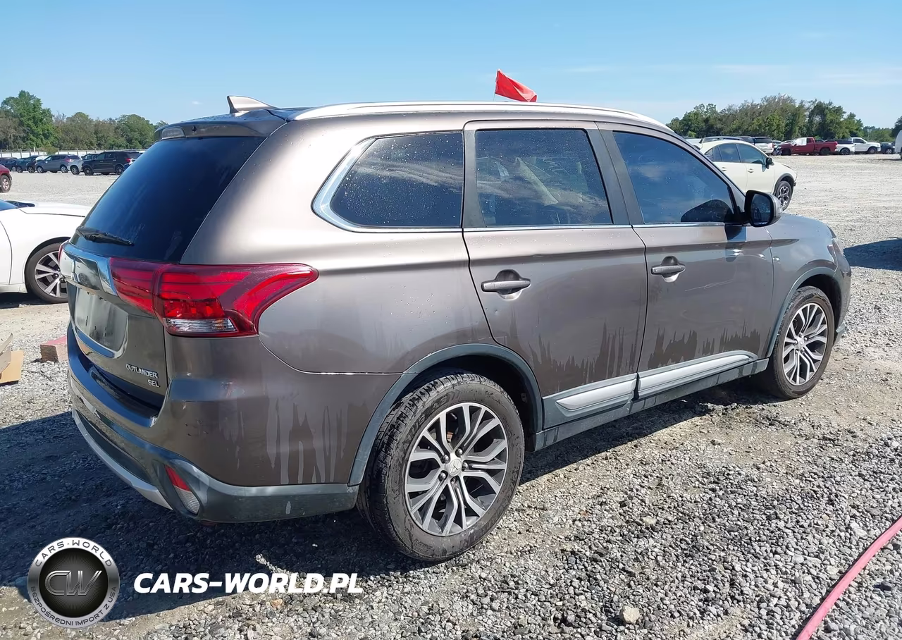 2018 Mitsubishi Outlander Sel VIN:JA4AD3A31JZ052232 - 4