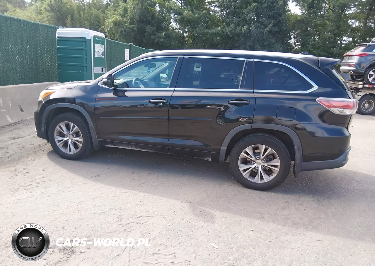 2015 Toyota Highlander Xle V6 VIN:5TDJKRFH2FS218866 - 14