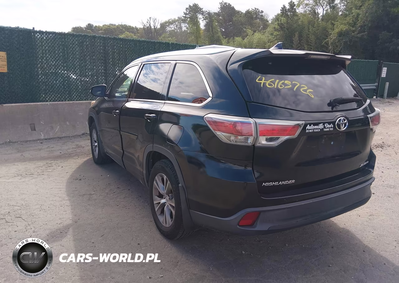 2015 Toyota Highlander Xle V6 VIN:5TDJKRFH2FS218866 - 3
