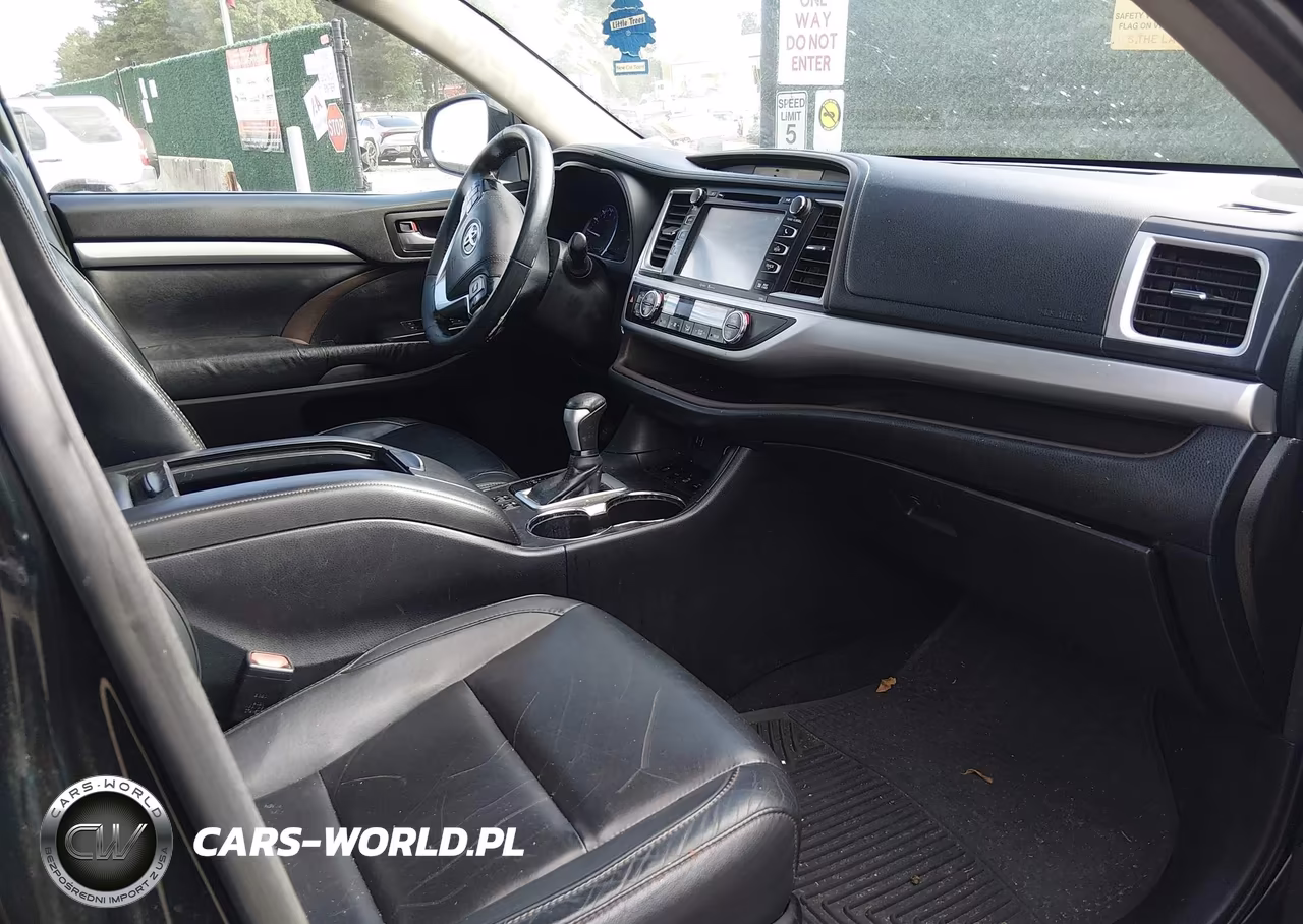 2015 Toyota Highlander Xle V6 VIN:5TDJKRFH2FS218866 - 5