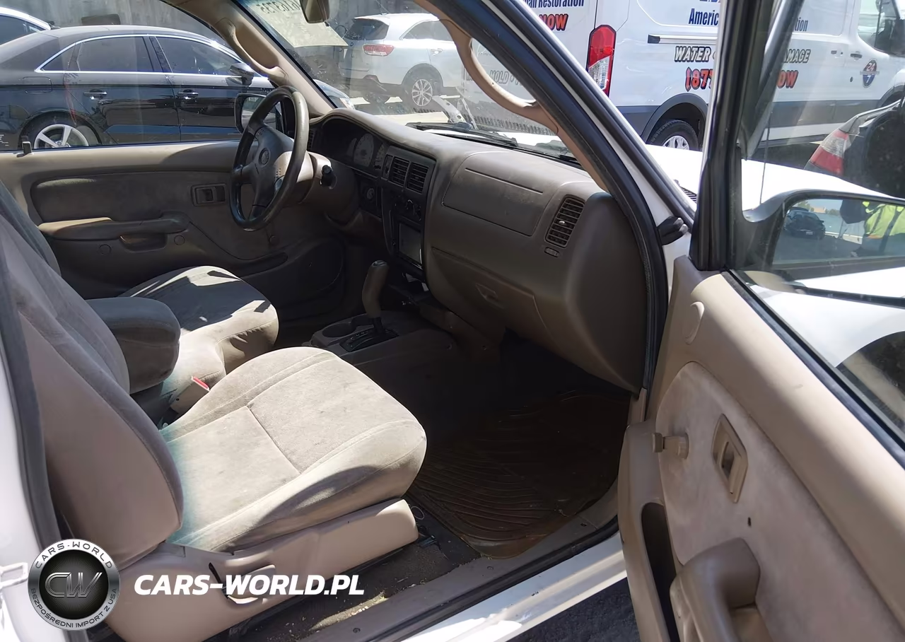 2003 Toyota Tacoma VIN:5TEVL52N03Z176697 - 5