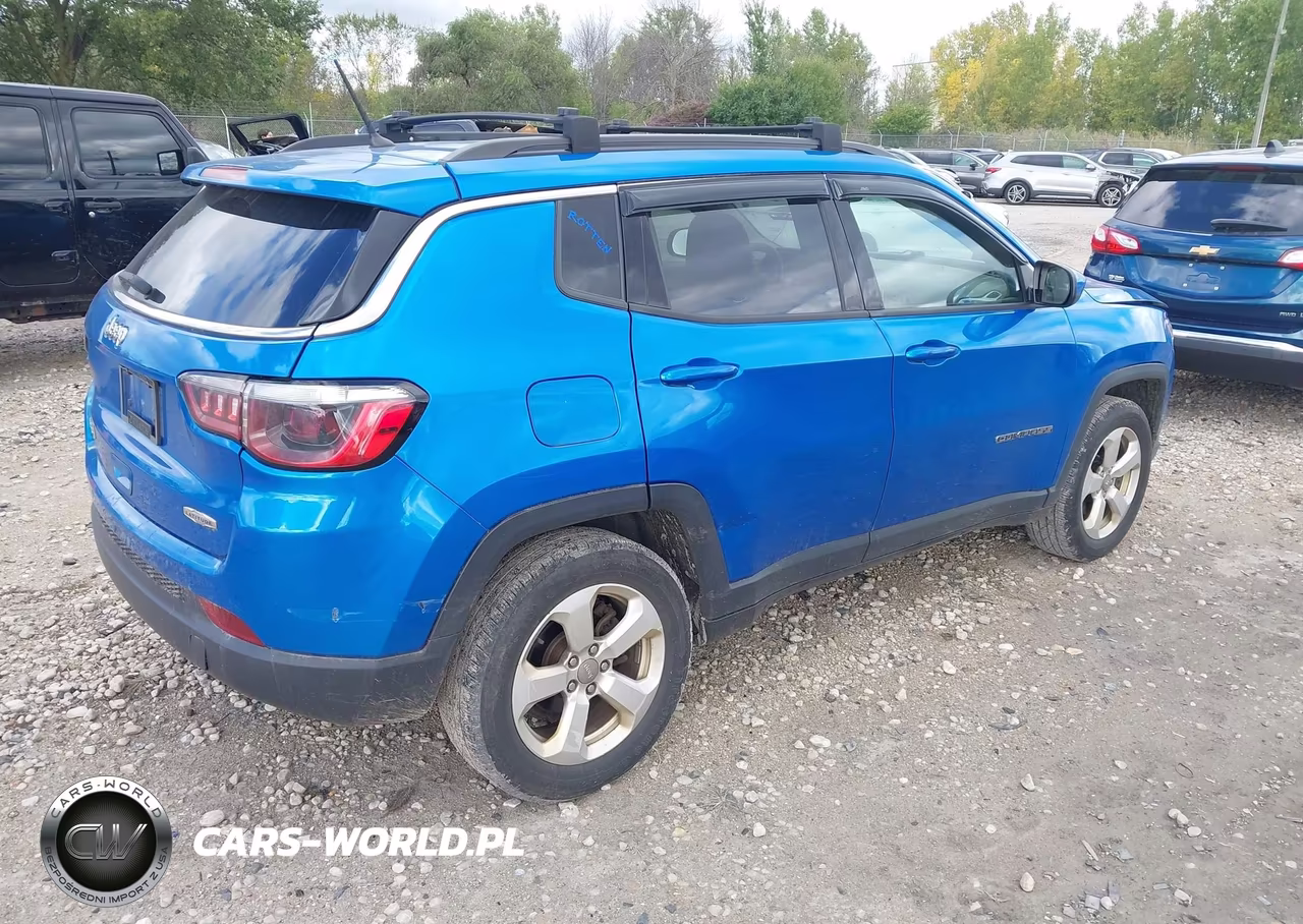 2017 Jeep New Compass Latitude 4X4 VIN:3C4NJDBB6HT660373 - 4