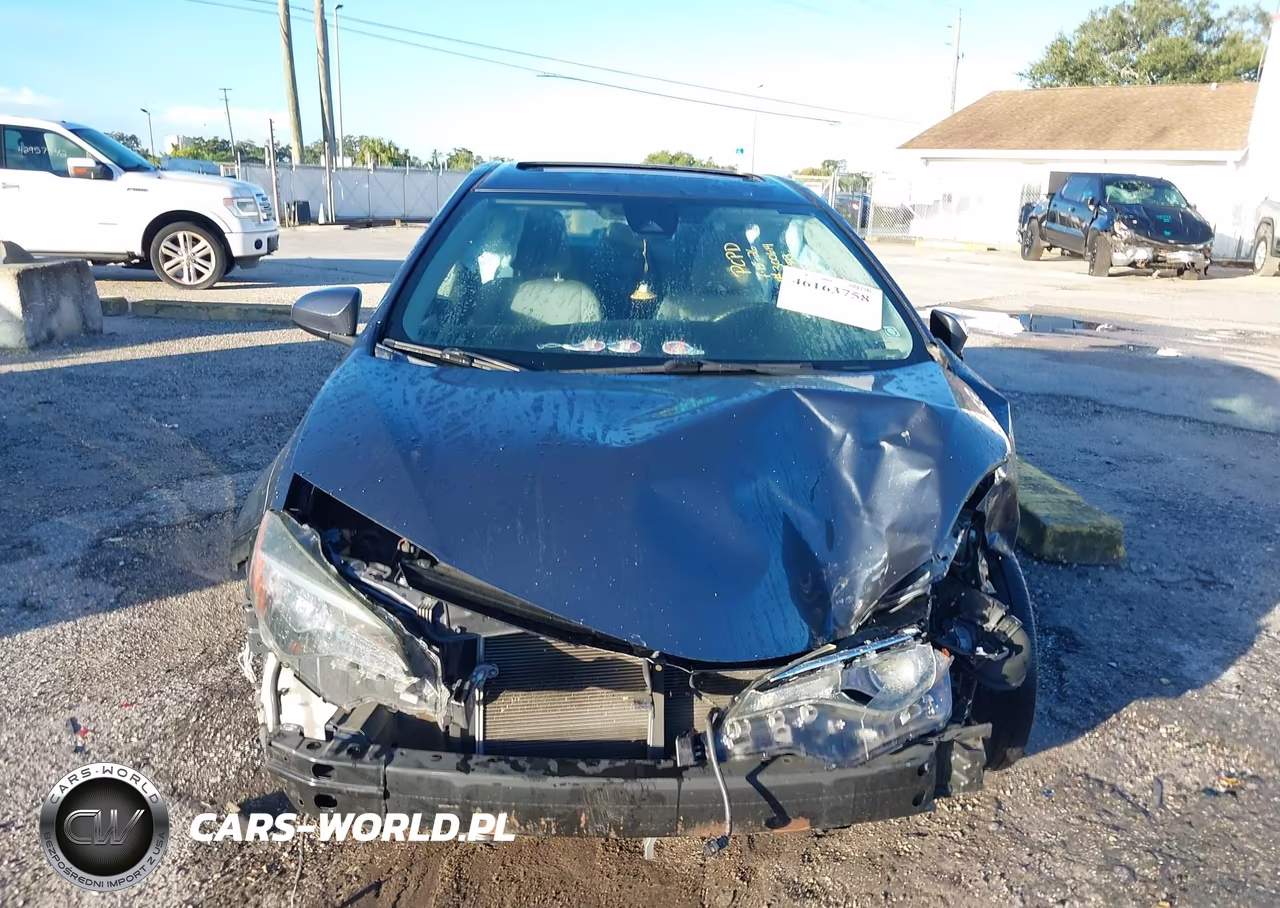 2018 Toyota Corolla Le VIN:2T1BURHE6JC965423 - 13