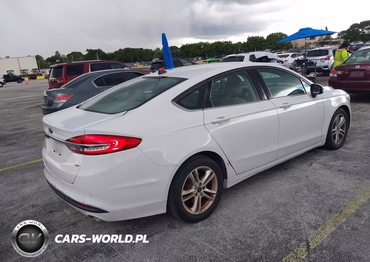 2018 Ford Fusion Se VIN:3FA6P0H75JR184253 - 4