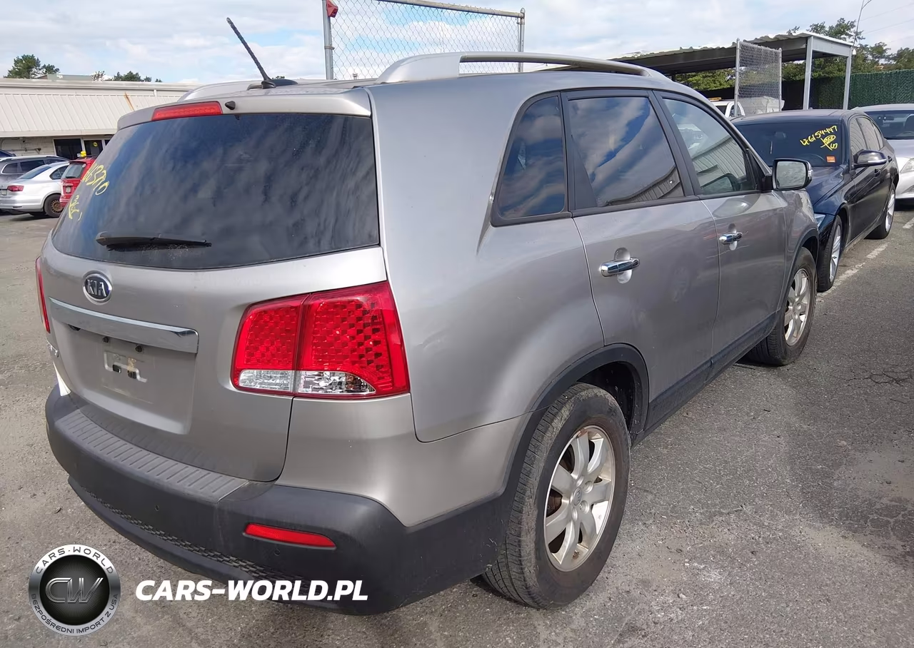 2012 Kia Sorento Lx VIN:5XYKT3A63CG303213 - 4