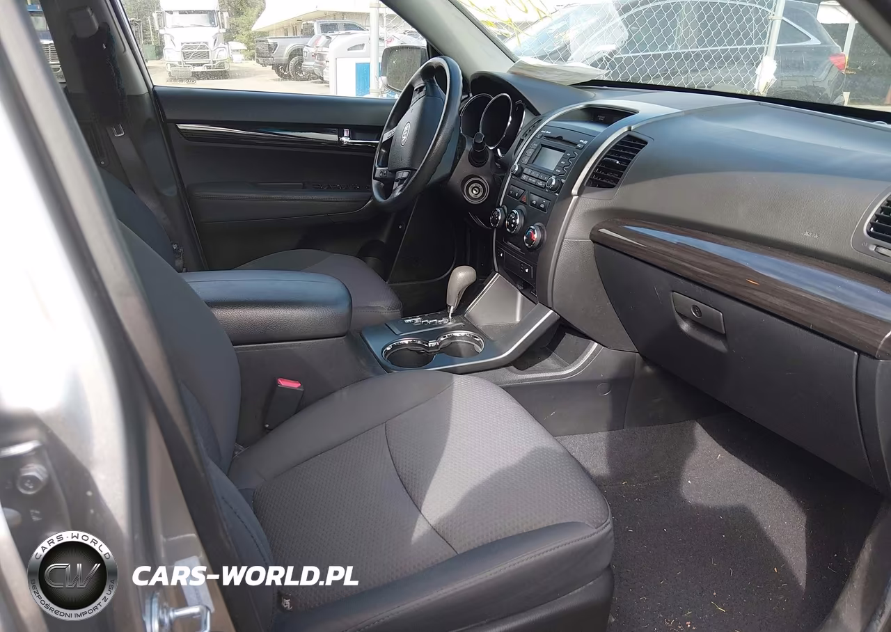 2012 Kia Sorento Lx VIN:5XYKT3A63CG303213 - 5