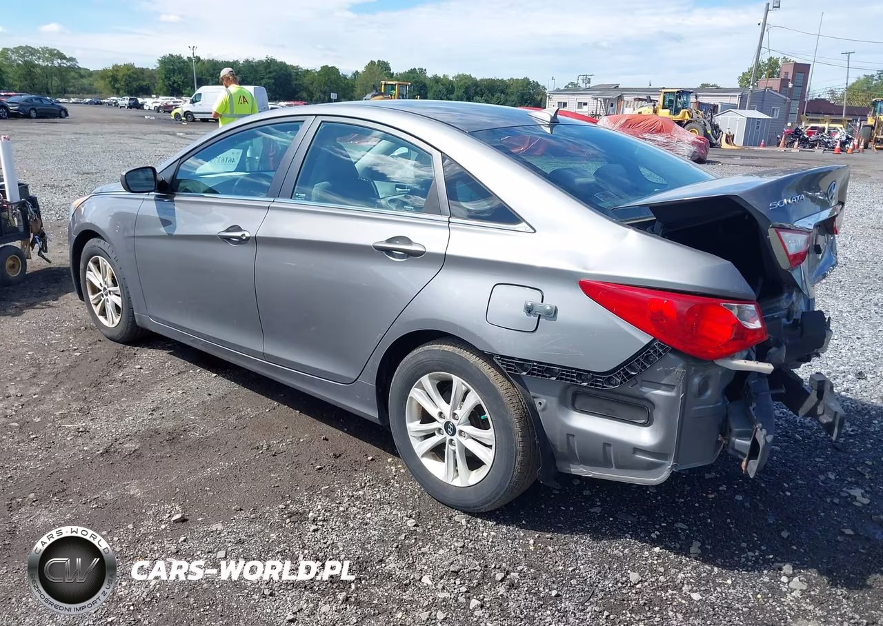2013 Hyundai Sonata Gls VIN:5NPEB4AC1DH756140 - 3