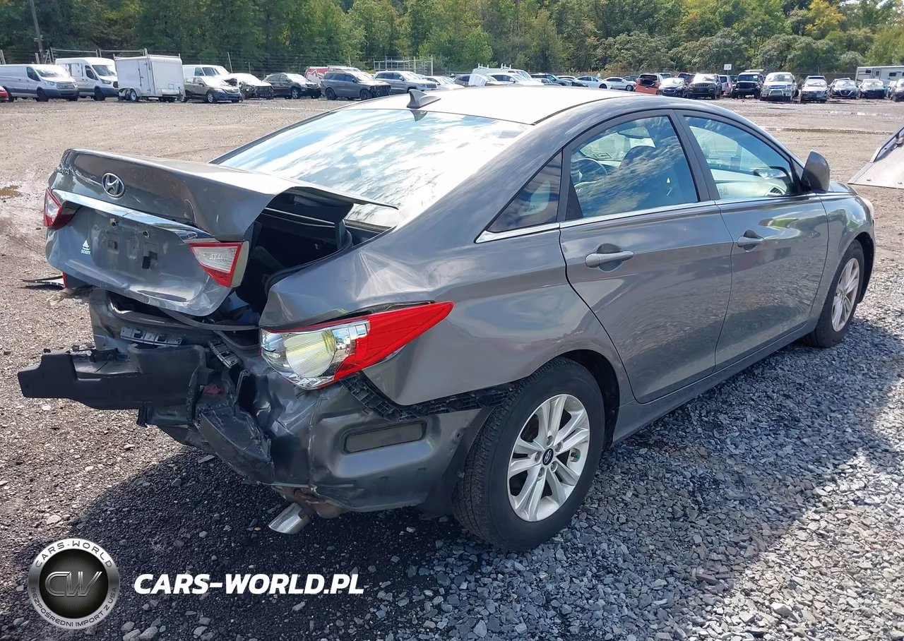 2013 Hyundai Sonata Gls VIN:5NPEB4AC1DH756140 - 4