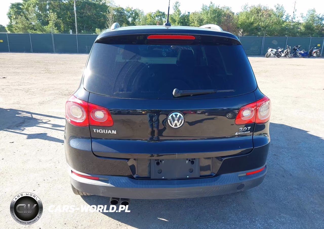 2010 Volkswagen Tiguan Wolfsburg VIN:WVGBV7AX4AW533364 - 16
