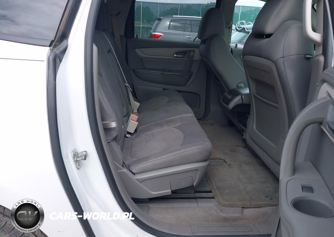 2017 Chevrolet Traverse Ls VIN:1GNKRFED4HJ321906 - 8