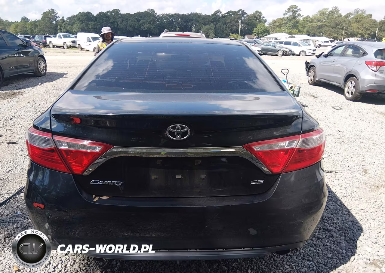 2016 Toyota Camry Se VIN:4T1BF1FK4GU247185 - 17