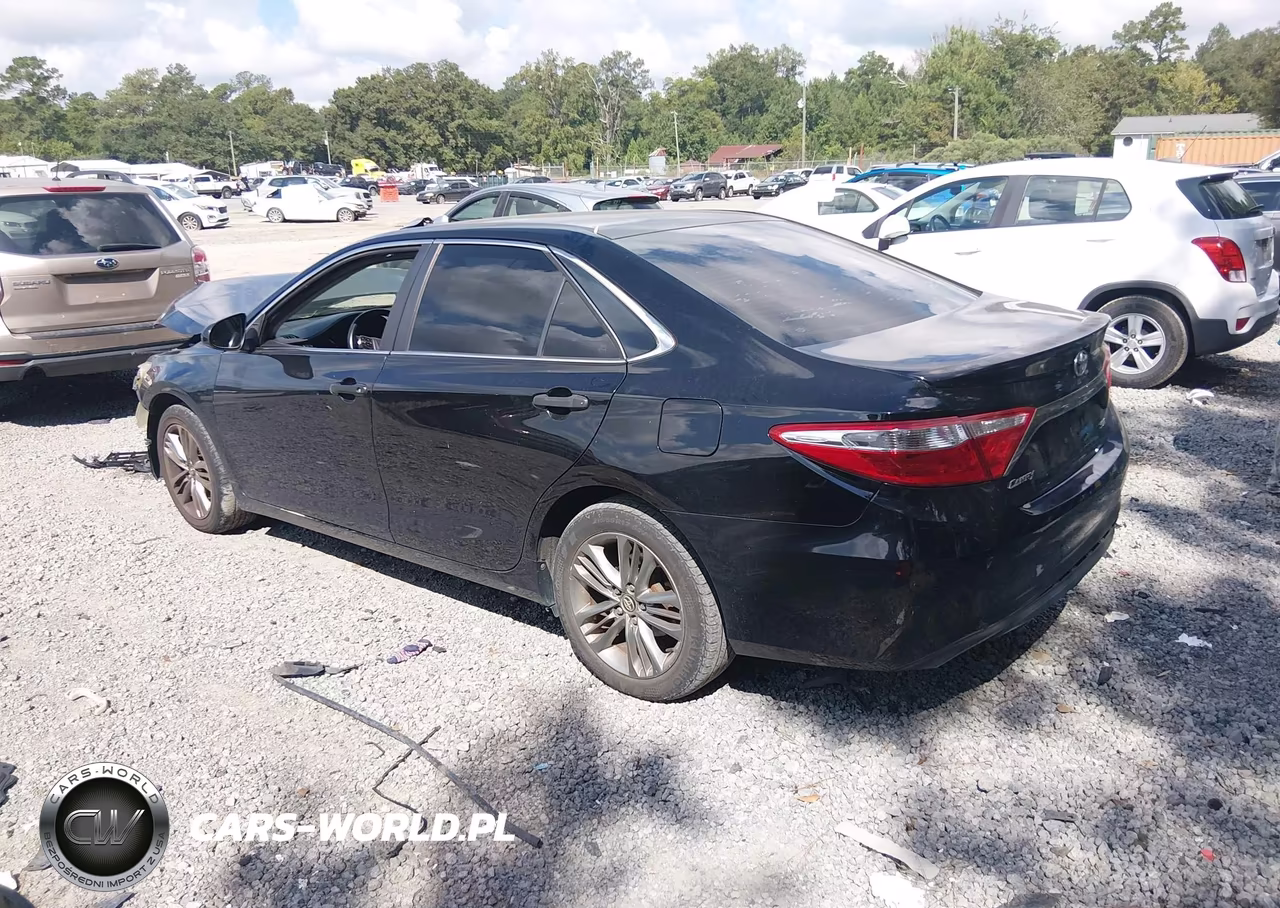 2016 Toyota Camry Se VIN:4T1BF1FK4GU247185 - 3