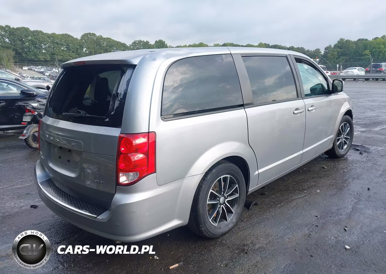 2018 Dodge Grand Caravan Gt VIN:2C4RDGEG1JR195575 - 4