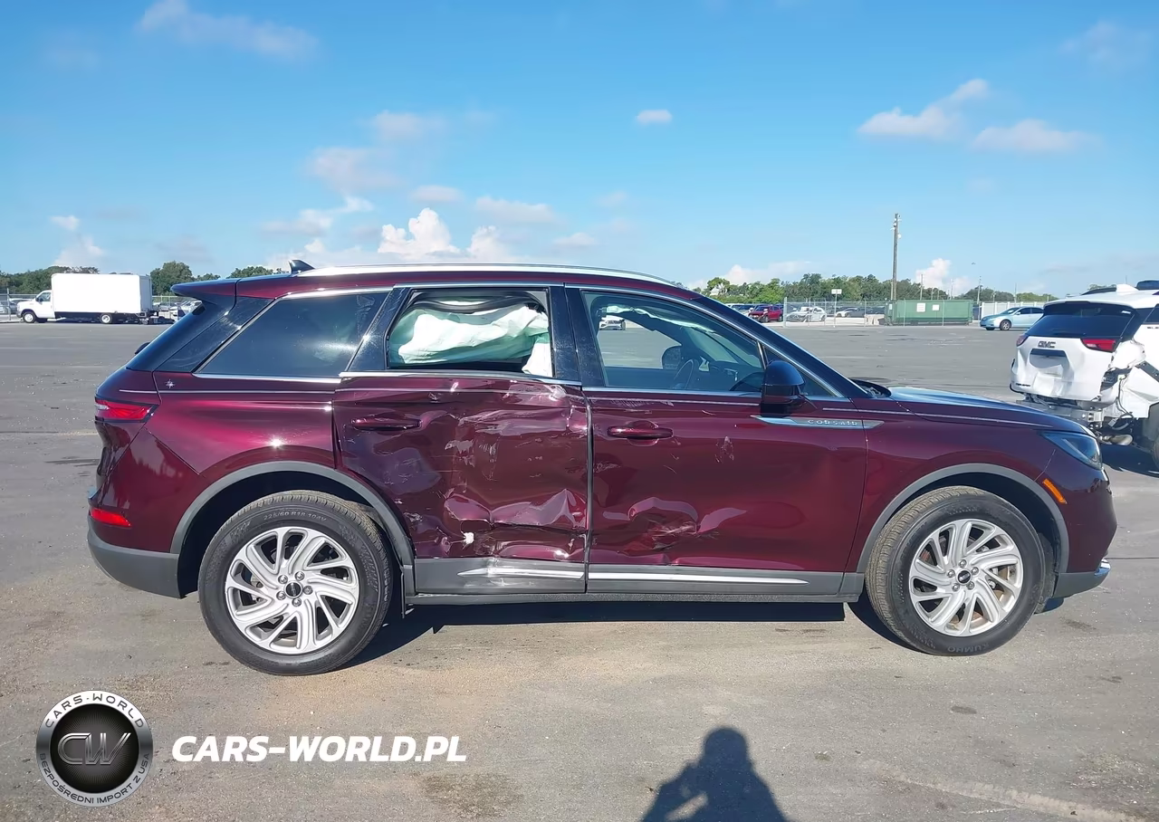 2021 Lincoln Corsair Standard VIN:5LMCJ1C90MUL03359 - 13