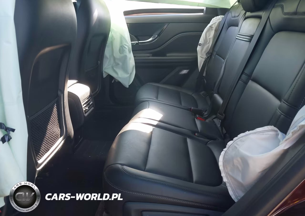 2021 Lincoln Corsair Standard VIN:5LMCJ1C90MUL03359 - 8