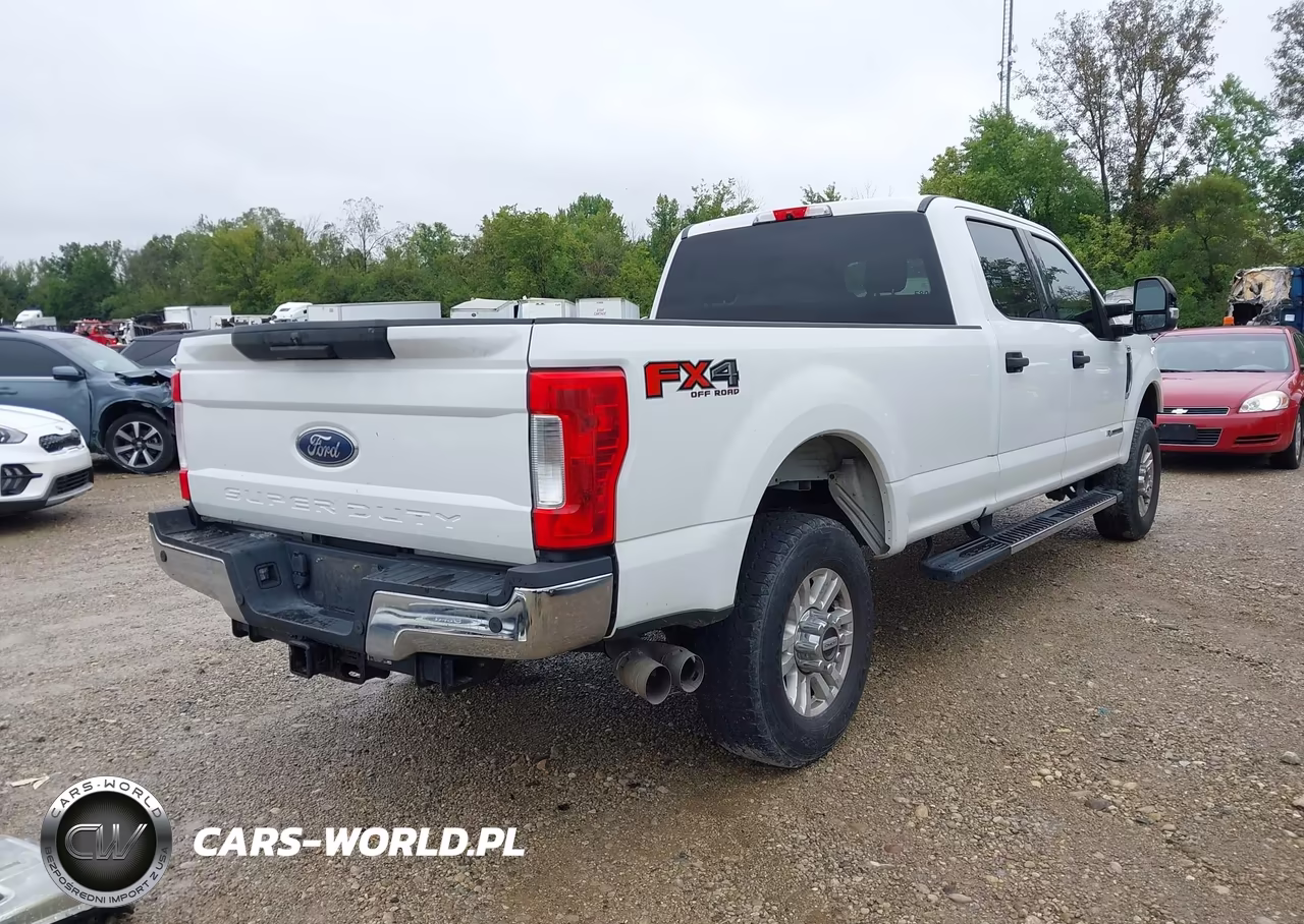 2017 Ford F-350 Xlt VIN:1FT8W3BT7HEE45781 - 4