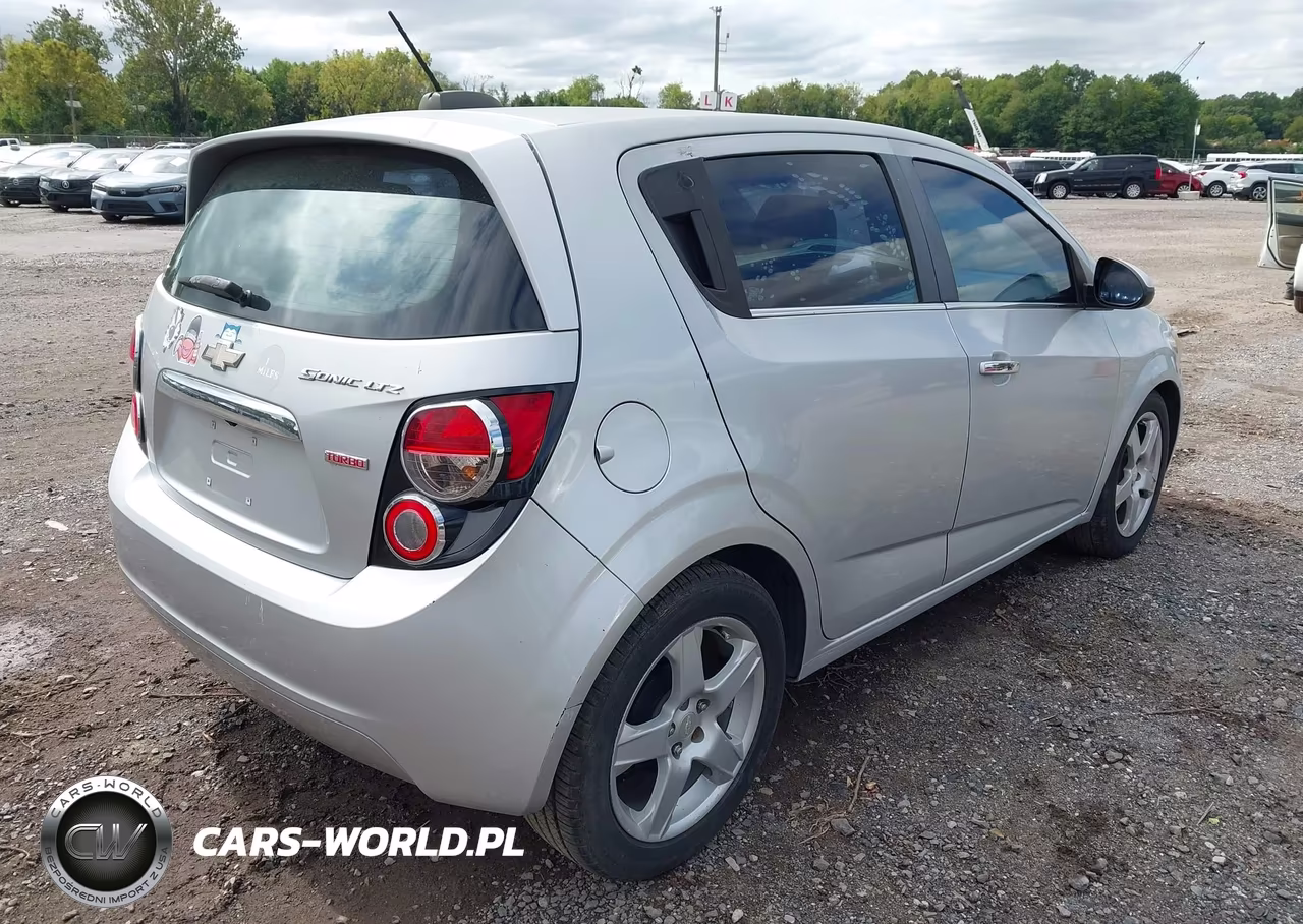 2016 Chevrolet Sonic Ltz Auto VIN:1G1JE6SB4G4137932 - 4