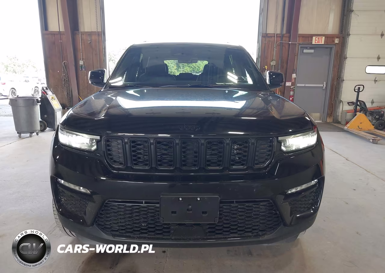 2025 Jeep Grand Cherokee Limited 4X4 VIN:1C4RJHBG0S8727964 - 12