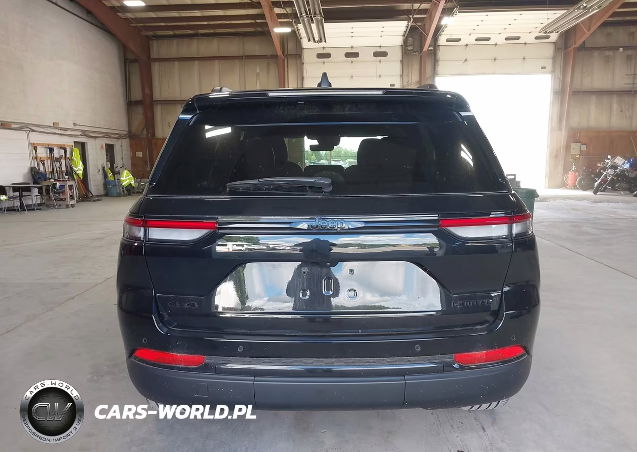 2025 Jeep Grand Cherokee Limited 4X4 VIN:1C4RJHBG0S8727964 - 16
