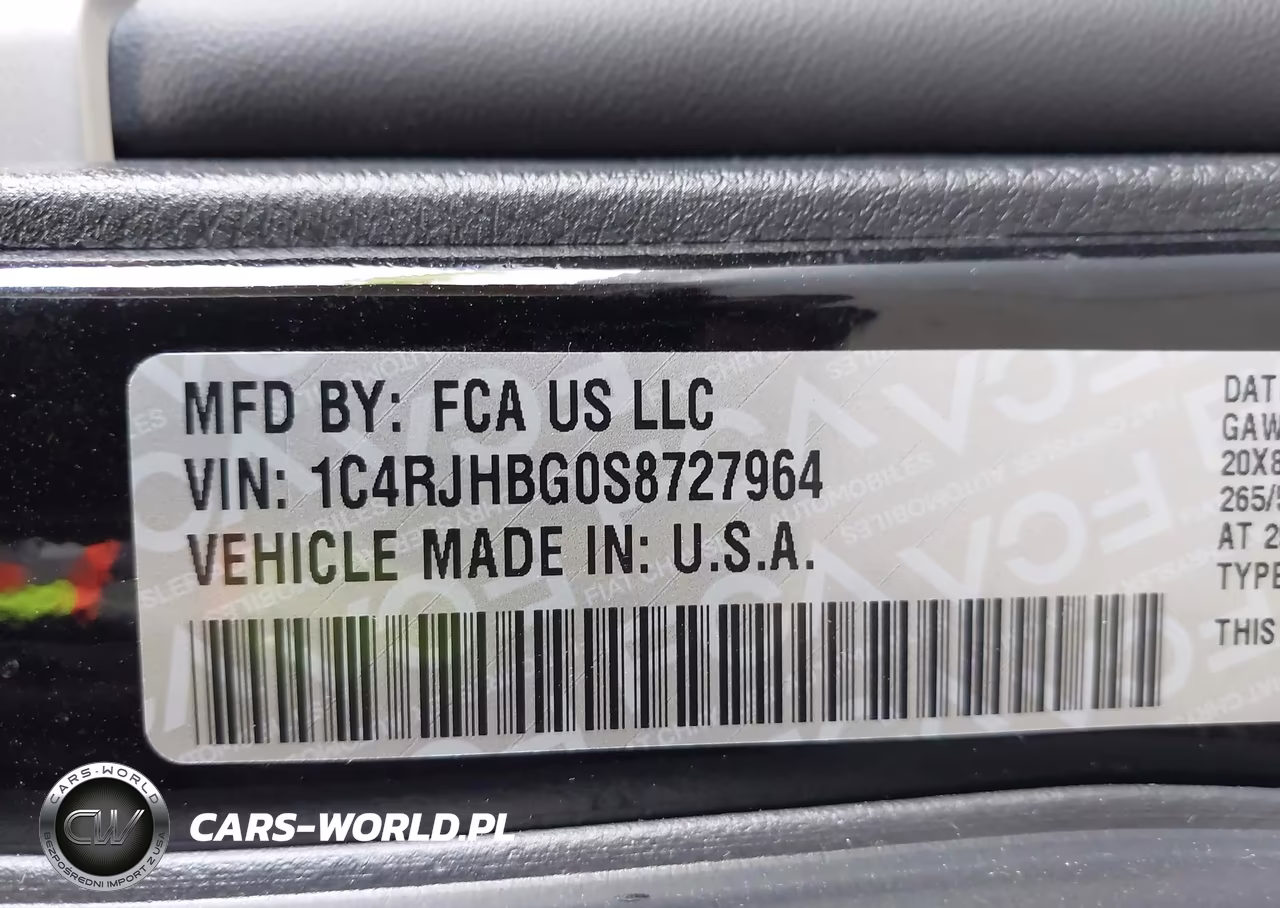 2025 Jeep Grand Cherokee Limited 4X4 VIN:1C4RJHBG0S8727964 - 9