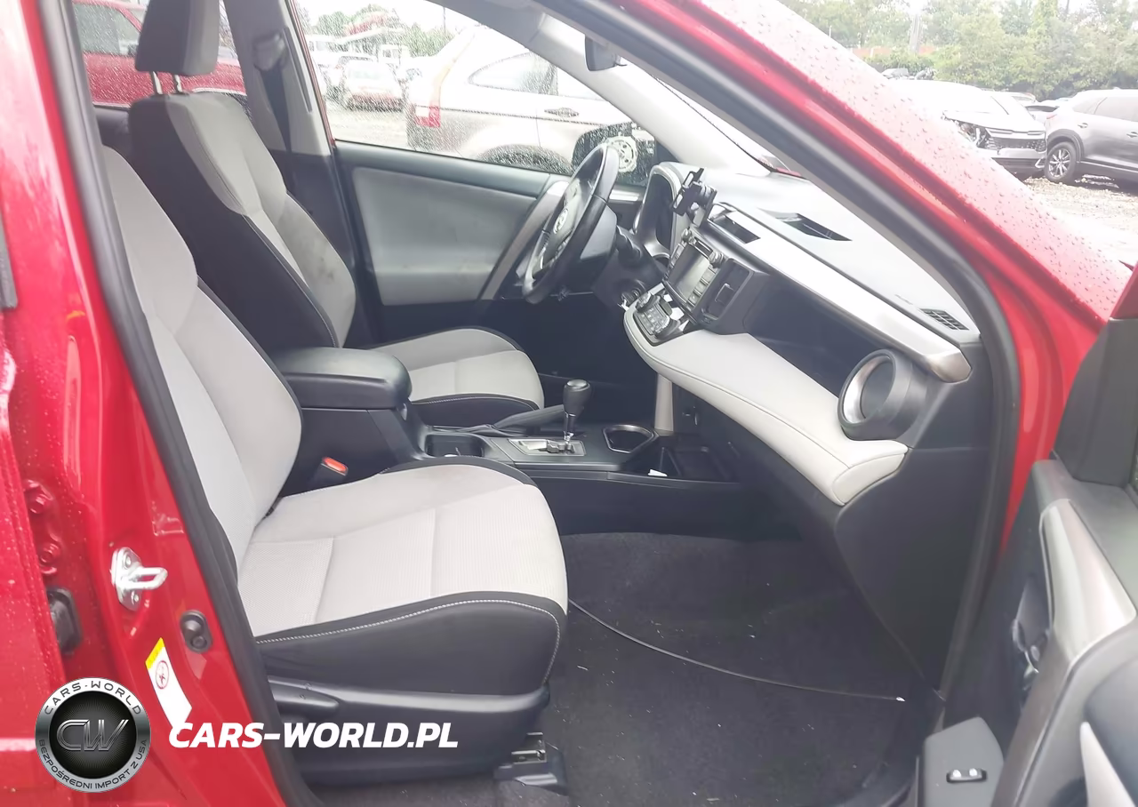 2017 Toyota Rav4 Xle VIN:JTMRFREV2HJ144864 - 5