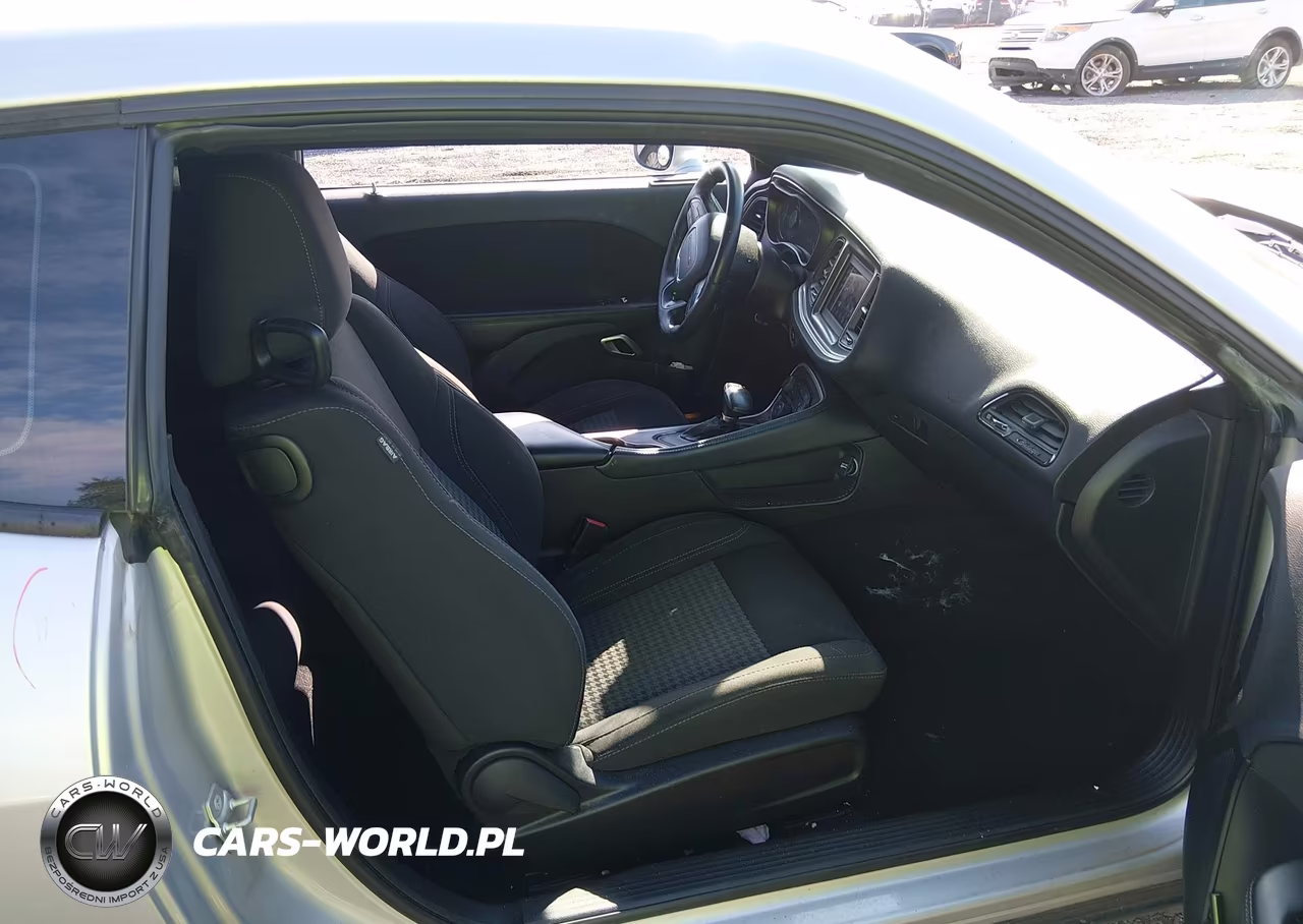 2020 Dodge Challenger Sxt VIN:2C3CDZAG3LH195307 - 5