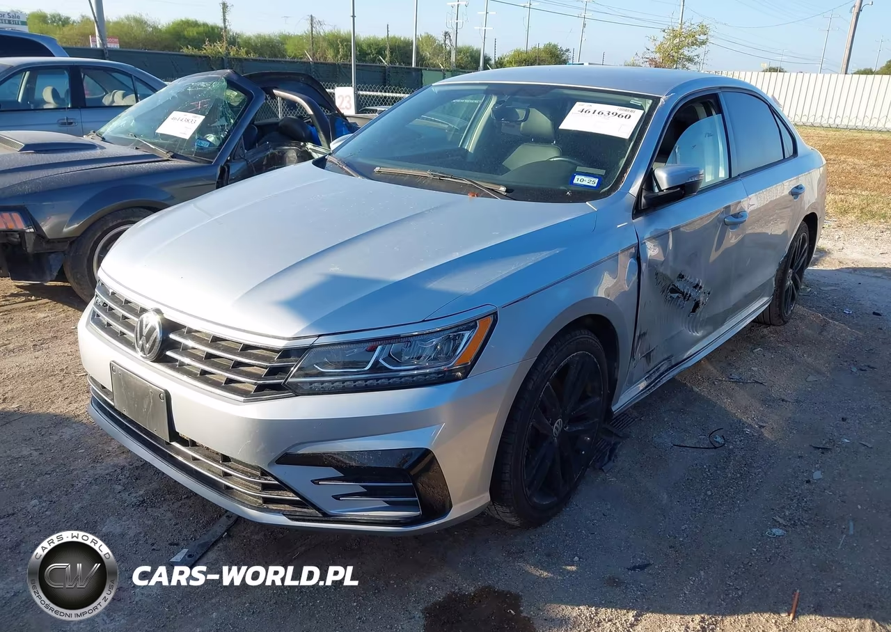 2018 Volkswagen Passat 2.0T R-Line-2.0T S VIN:1VWAA7A34JC013673 - 2