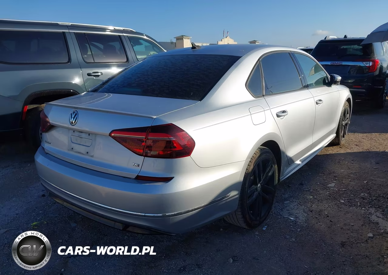 2018 Volkswagen Passat 2.0T R-Line-2.0T S VIN:1VWAA7A34JC013673 - 4