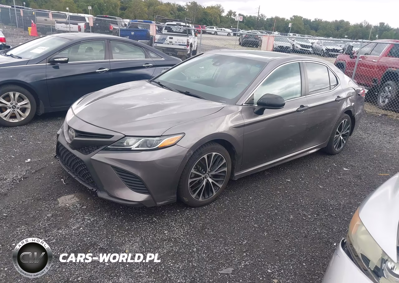 2018 Toyota Camry L VIN:4T1B11HK8JU664974 - 2