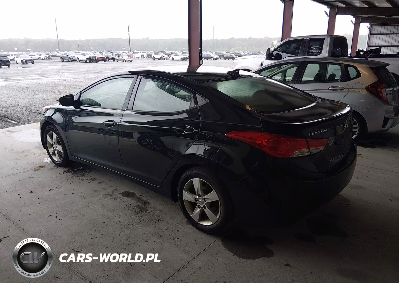 2013 Hyundai Elantra Gls VIN:5NPDH4AE2DH332655 - 3