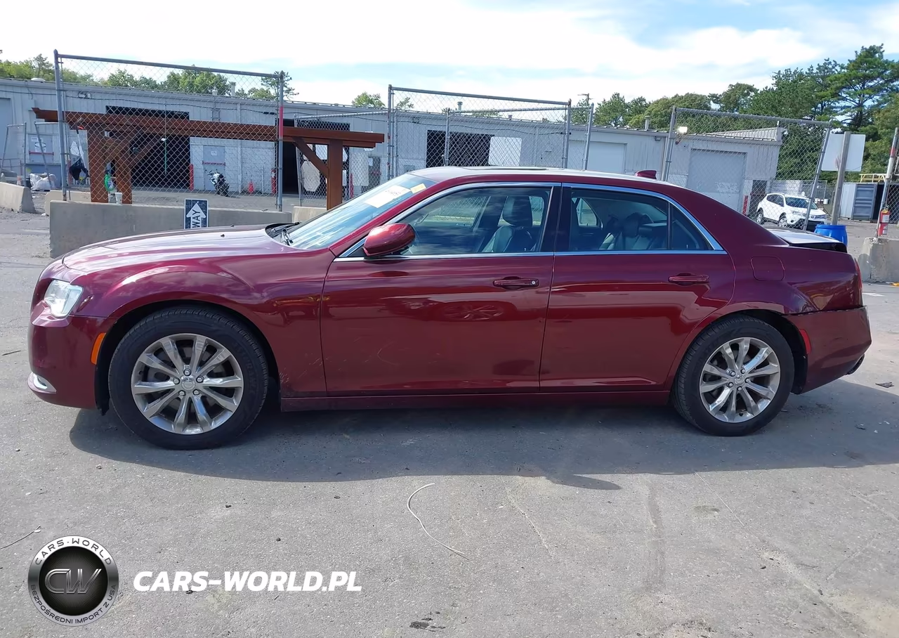 2016 Chrysler 300 Limited VIN:2C3CCARG4GH220469 - 14