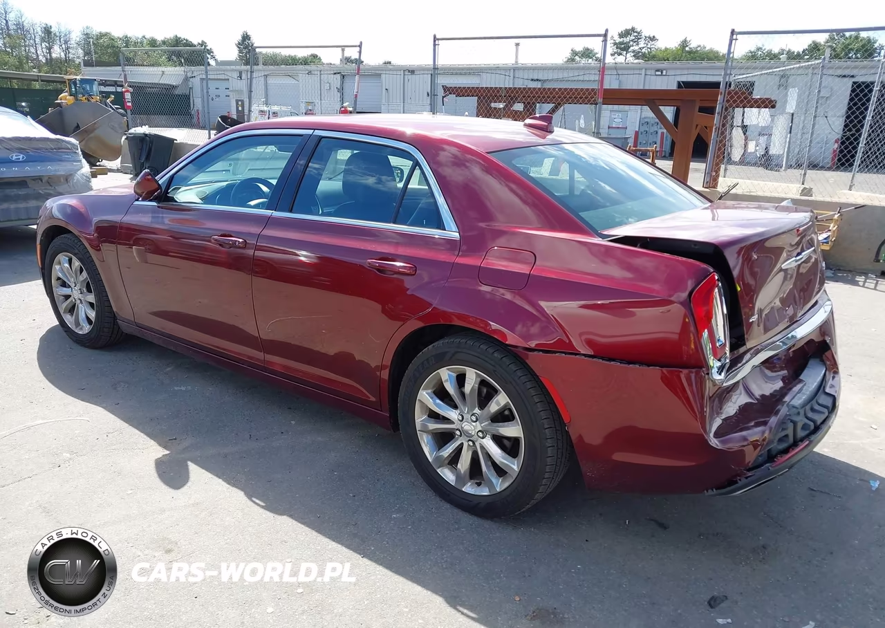 2016 Chrysler 300 Limited VIN:2C3CCARG4GH220469 - 3
