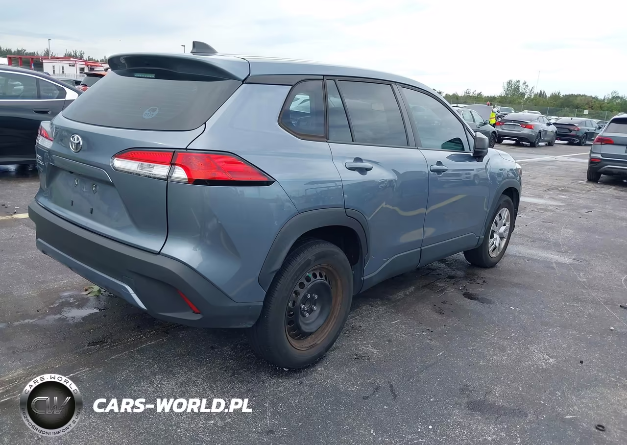 2022 Toyota Corolla Cross L VIN:7MUAAAAG3NV018828 - 4