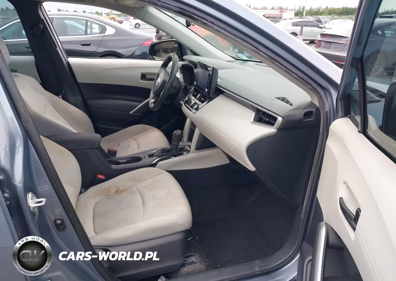 2022 Toyota Corolla Cross L VIN:7MUAAAAG3NV018828 - 5