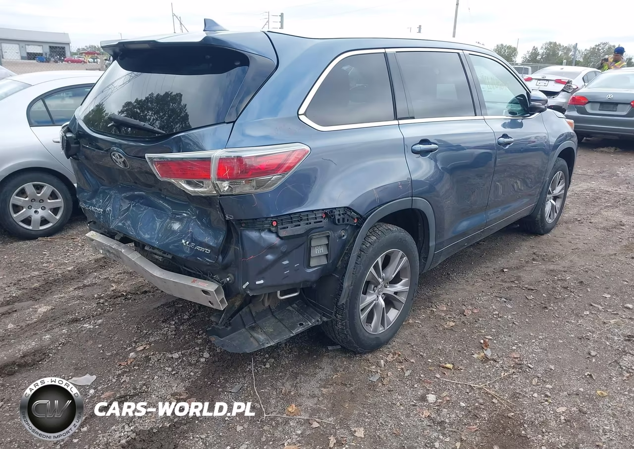 2015 Toyota Highlander Xle V6 VIN:5TDJKRFH3FS208539 - 4