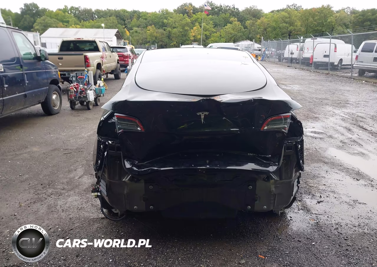 2024 Tesla Model Y Long Range Dual Motor All-Wheel Drive VIN:7SAYGDEE7RA225833 - 15