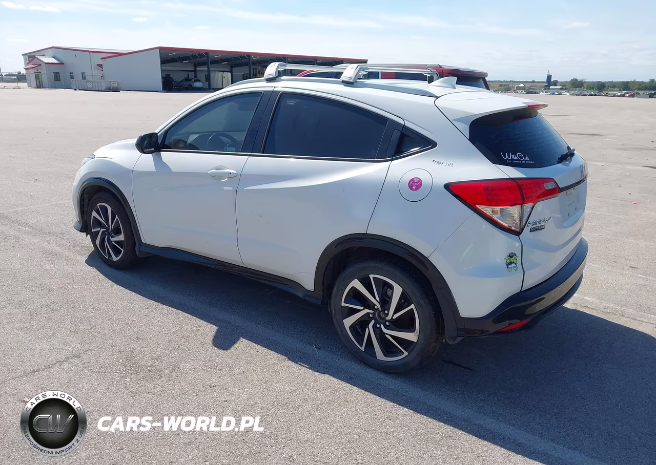 2019 Honda Hr-V Sport VIN:3CZRU6H1XKM734117 - 3