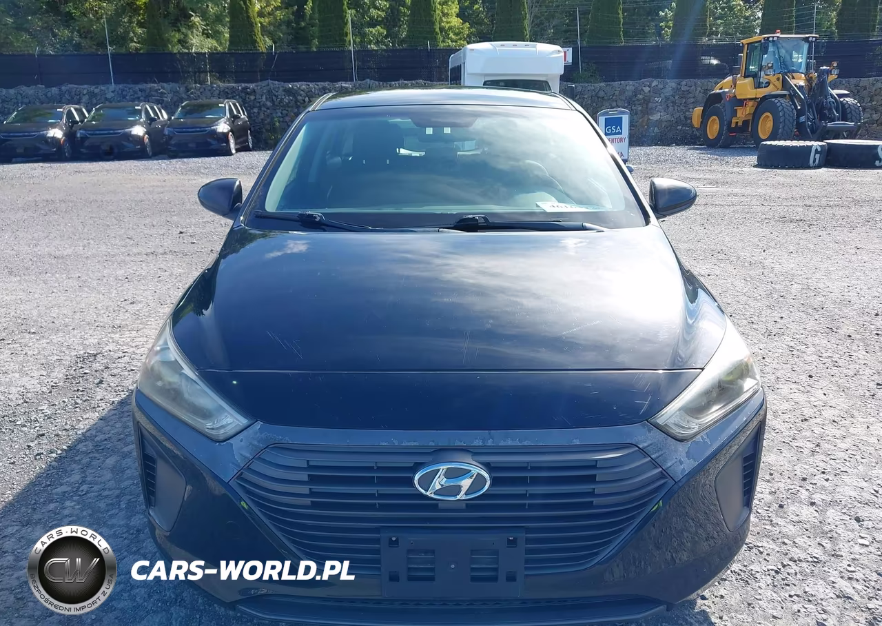 2018 Hyundai Ioniq Hybrid Blue VIN:KMHC65LC3JU076333 - 17