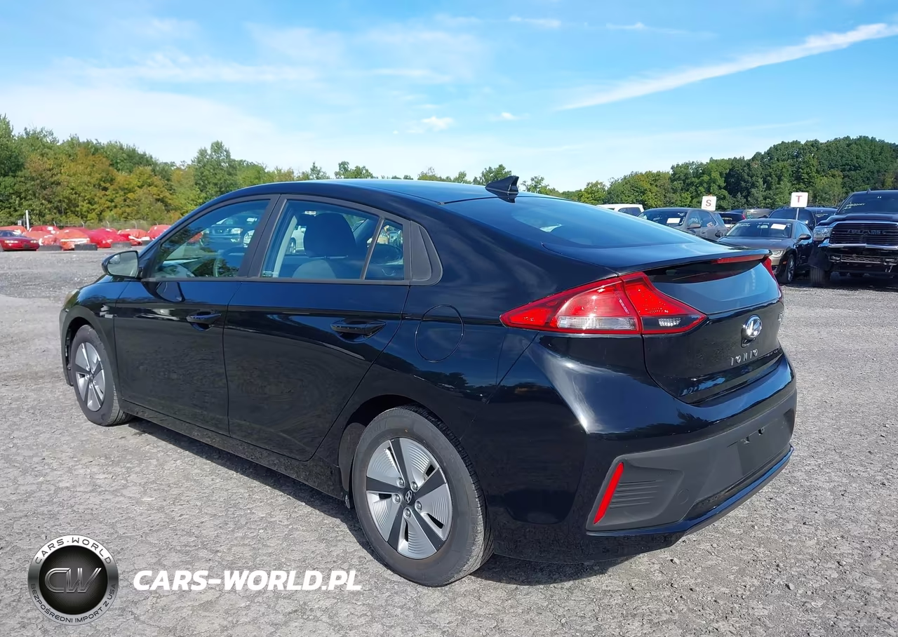 2018 Hyundai Ioniq Hybrid Blue VIN:KMHC65LC3JU076333 - 3