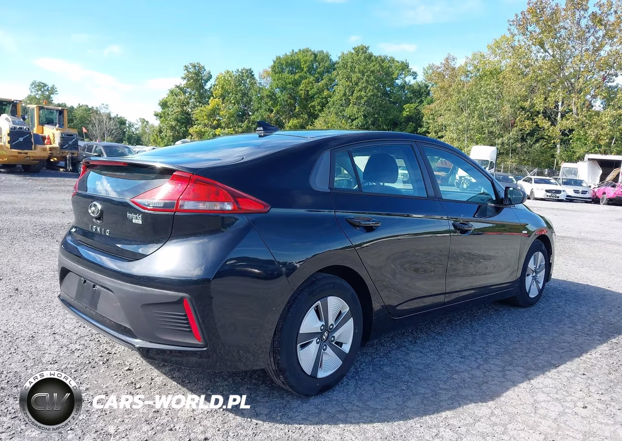 2018 Hyundai Ioniq Hybrid Blue VIN:KMHC65LC3JU076333 - 4
