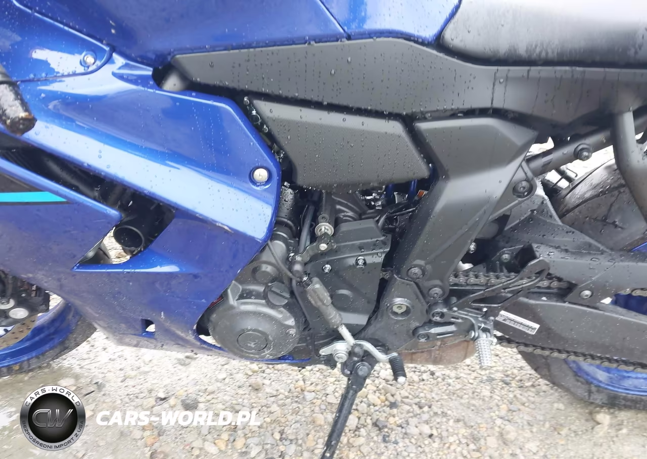 2026 Yamaha Yzfr7 VIN:JYARM60E8TA000588 - 9